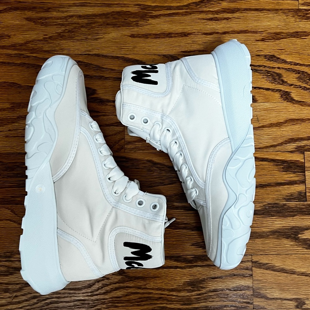 Alexander McQueen Mid-top sneakers in size 41